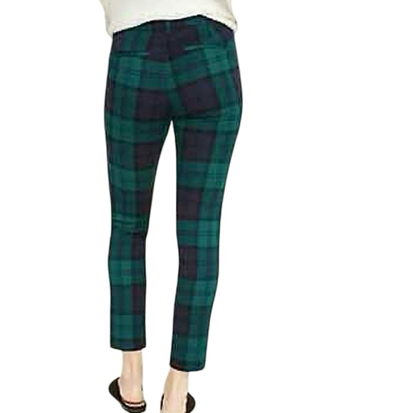 Old Navy Sz 6 Mid-Rise Printed Pixie Ankle
Pants, Black Watch - Picture 2 of 7